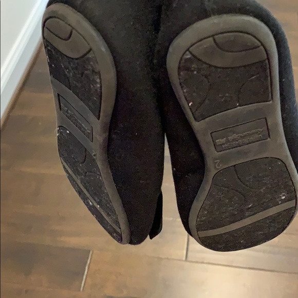 ♥️ Black American Eagle slip ons - Picture 5 of 6